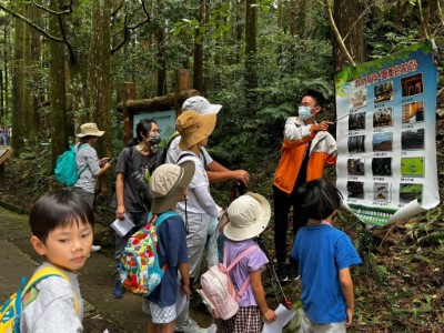 苗栗高農志工擔任小關主實踐服務學習（攝影：林業保育署新竹分署提供）