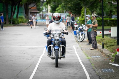 考生進行打檔車術科測驗(林業保育署新竹分署)