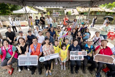 咔噹咔噹到竹東開幕活動大合照(淇奧友善股份有限公司拍攝)
