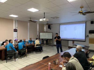 課堂講師授課照片(林業及自然保育署新竹分署提供)