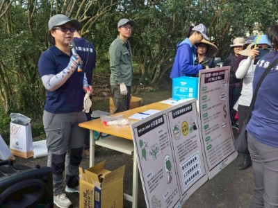 圖4-小花解說-2(三峽工作站提供)