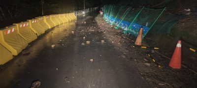 圖一、滿月圓國家森林遊樂區健行步道邊坡受雨勢影響仍有零星落石(新竹分署提供)